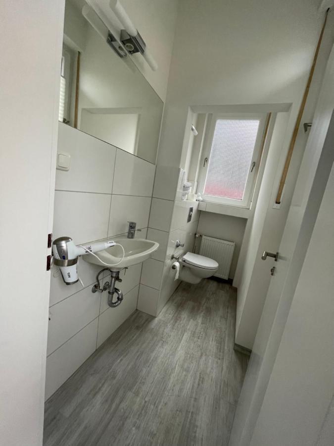 Moderne und gemütliches Appartement im EG mit eigenem Zugang in guter Wohnlage Mülheim an der Ruhr Exterior foto