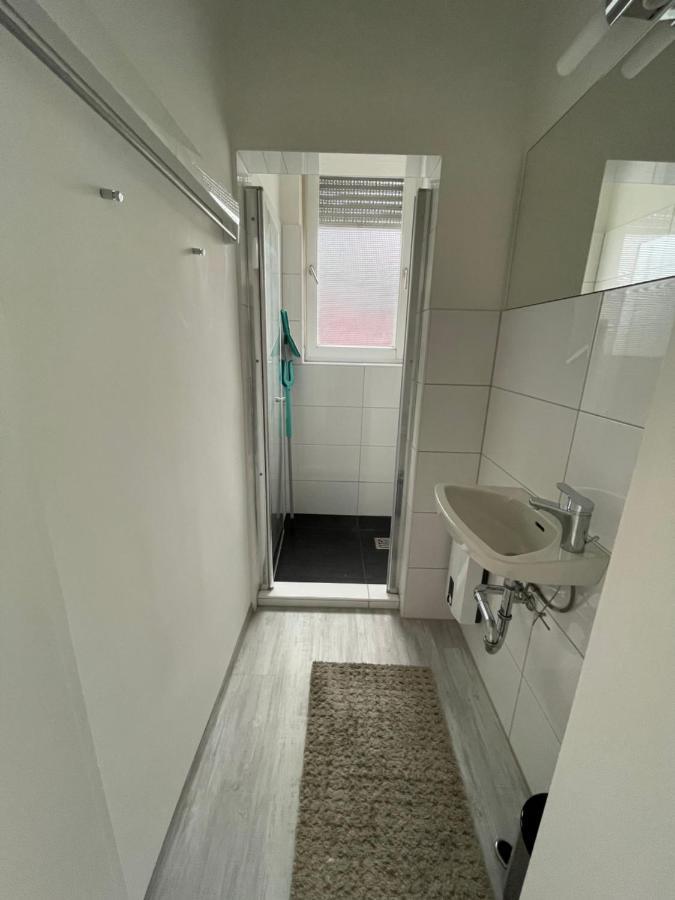 Moderne und gemütliches Appartement im EG mit eigenem Zugang in guter Wohnlage Mülheim an der Ruhr Exterior foto